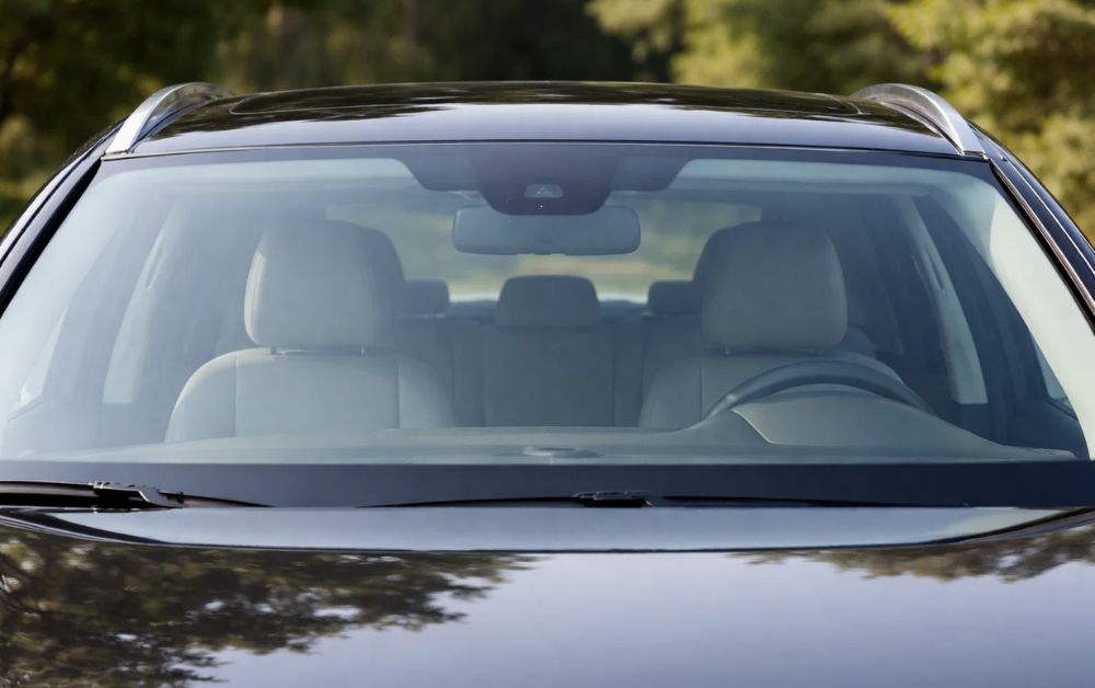 What Makes a Laminated Front Windshield More Durable Than Regular Glass?