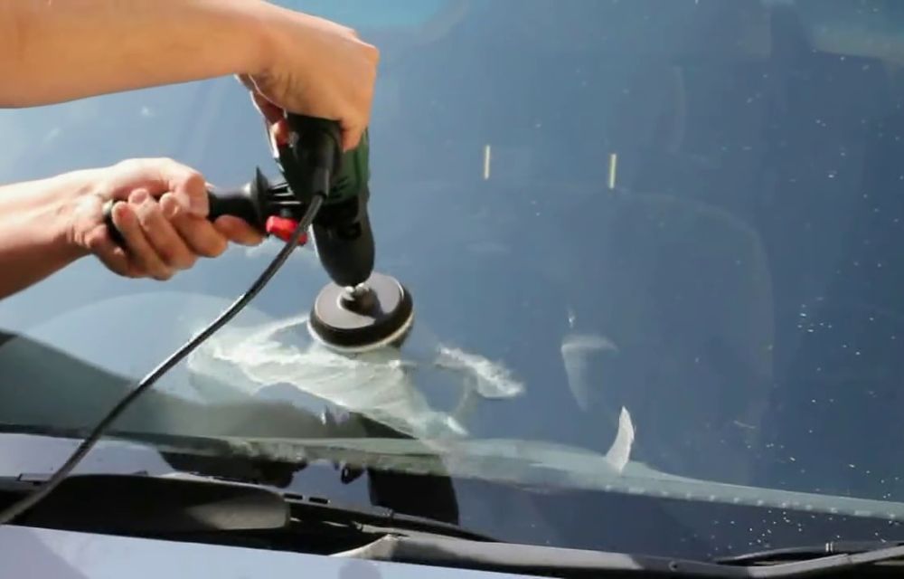 What is the Best Scratch Remover for Windshield?
